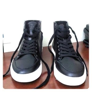 G by guess mens Tyga faux leather sneakers